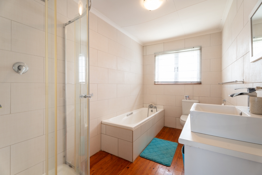 4 Bedroom Property for Sale in Bettys Bay Western Cape